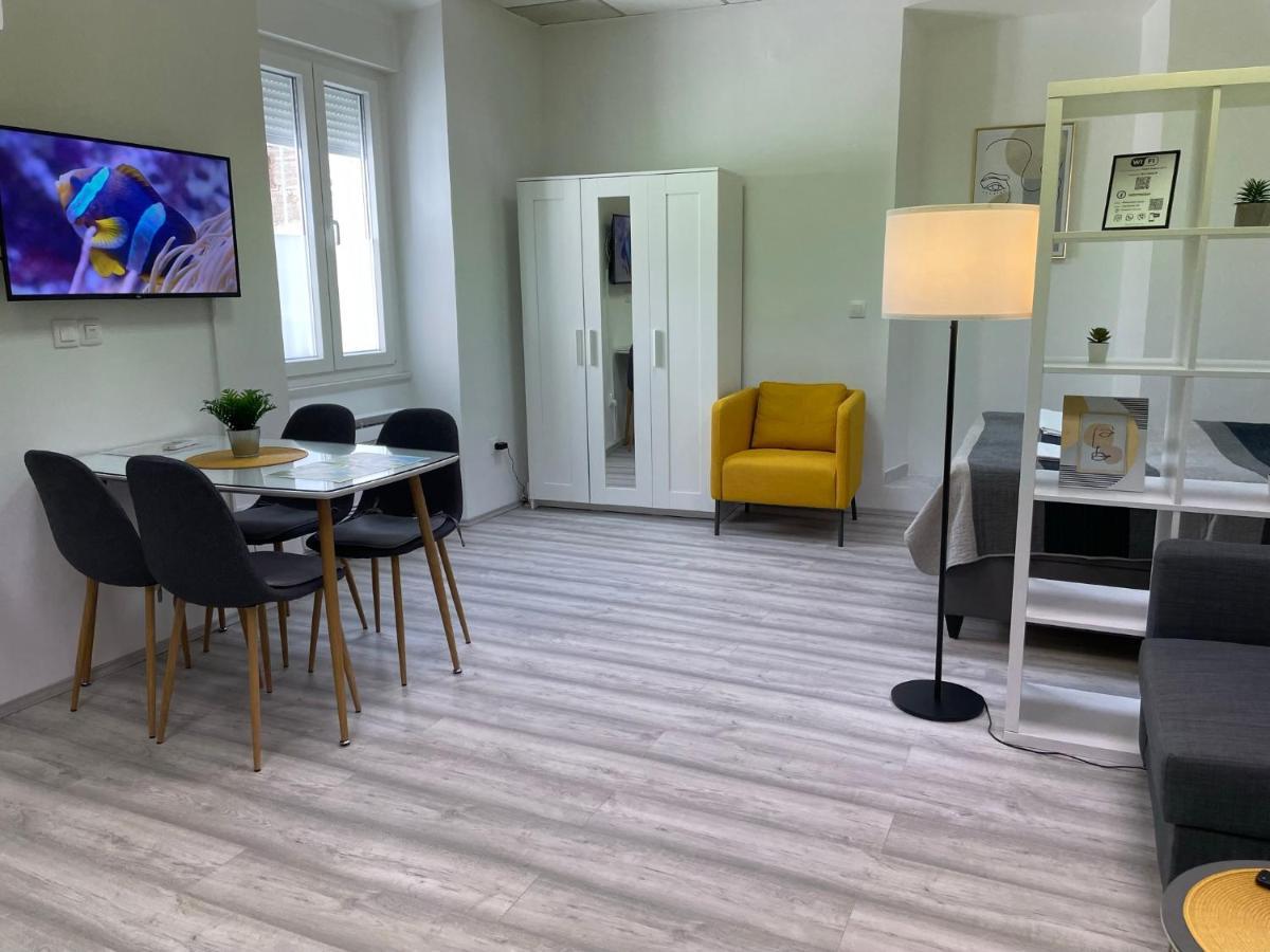 Apartment Studio Beauty In Centar Pula Exterior foto
